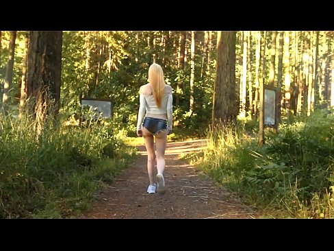 ❤️ Vacker kvinna rör sig långsamt, inte nakenvideo ️❌ Porno fb at us
